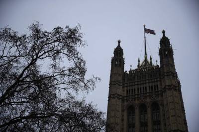 Boris Johnson - Robert Jenrick - Elizabeth Ii II (Ii) - Flying the flag: UK govt tells ministries to wave Union Jack - clickorlando.com - Britain