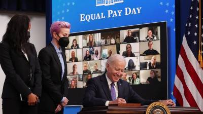 Joe Biden - Megan Rapinoe - Jill Biden - ‘The pay gap is real’: Biden signs proclamation on Equal Pay Day to commit to equal pay for women - fox29.com - Los Angeles
