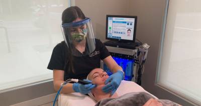 Travel restrictions, Zoom calls contributing to surge in cosmetic treatments in Okanagan - globalnews.ca