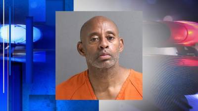 Man found stabbed after crash; 60-year-old faces murder charge, DeLand police say - clickorlando.com - state Florida
