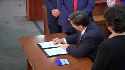 Ron Desantis - DeSantis signs COVID-19 liability bill, promises action against vaccine passports - clickorlando.com - state Florida - city Tallahassee, state Florida
