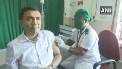 Goa CM Pramod Sawant takes first jab of Covid-19 vaccine - livemint.com - India