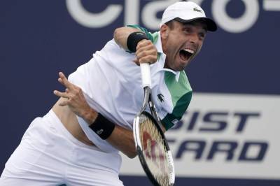 Bautista Agut survives to oust Isner in 3 sets at Miami Open - clickorlando.com - Spain - France - Russia