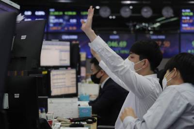 Asian shares track Wall St decline as bond yields rebound - clickorlando.com - Japan