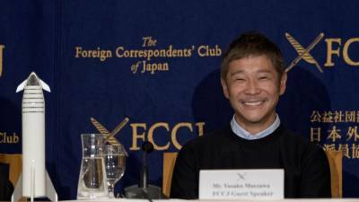 Japanese billionaire seeks volunteers for SpaceX flight around the moon - fox29.com - Japan - city Tokyo