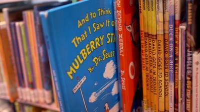 Some public libraries won’t remove 6 Dr. Seuss titles from shelves after publication halt - fox29.com - Los Angeles