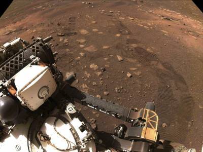 NASA's new Mars rover hits dusty red road, 1st trip 21 feet - clickorlando.com - state California - city Pasadena, state California