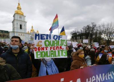 Thousands of Ukrainian women march against domestic violence - clickorlando.com - Ukraine