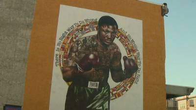 Smokin' Joe Frazier feted with statue, mural in Philly - fox29.com