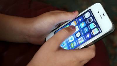 iPhone feature will alert you if you're being stalked - fox29.com - New York