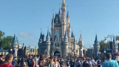 Walt Disney World sold out as spring breakers head to Florida - fox29.com - state Florida