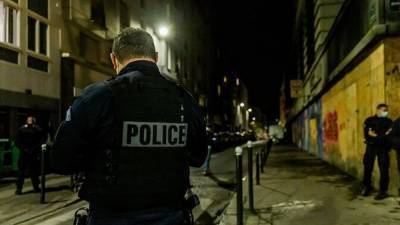 Police catch 100 people at underground Paris restaurant - rte.ie - France - city Paris