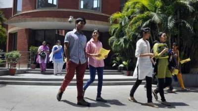 Delhi University issues fresh Covid guidelines, online classes to continue - livemint.com - India - city Delhi