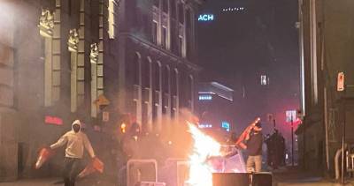 Geneviève Guilbault - Hundreds defy 8 p.m. curfew in violent, destructive protest of COVID-19 measure in Montreal - globalnews.ca