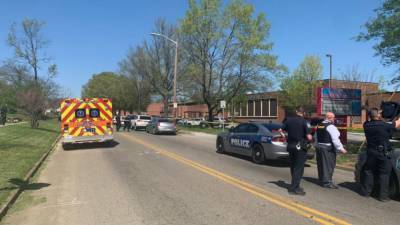 Tennessee school shooting: 1 dead, officer shot and injured, Knoxville police say - fox29.com - state Tennessee