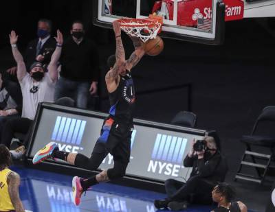 Dennis Schroder - Julius Randle - Derrick Rose - Randle leads Knicks over Lakers and back above .500 - clickorlando.com - New York - city New York - Los Angeles - city Memphis