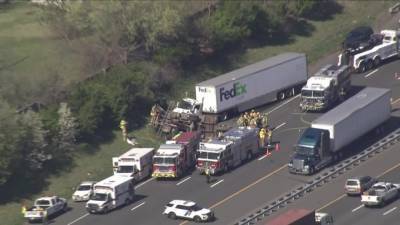 Ford Fusion - 1 dead following multi-vehicle crash on I-295 in Gloucester County - fox29.com - state New Jersey - county Gloucester