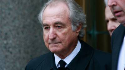 Bernie Madoff - Mario Tama - Ponzi schemer Bernie Madoff dies in prison at 82: AP source - fox29.com - New York