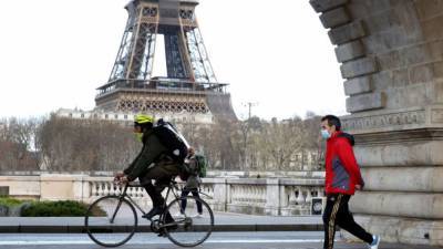 France offering citizens to trade old cars for money to buy electric bicycles - fox29.com - France