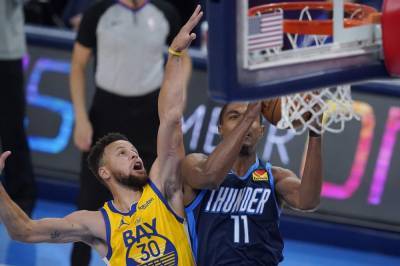 Denver Nuggets - Curry's 42, Green's triple-double lead Warriors past Thunder - clickorlando.com - city Oklahoma City