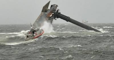 12 missing, 1 dead, 6 rescued after boat capsizes off Louisiana coast - globalnews.ca - state Louisiana - Mexico - county Gulf