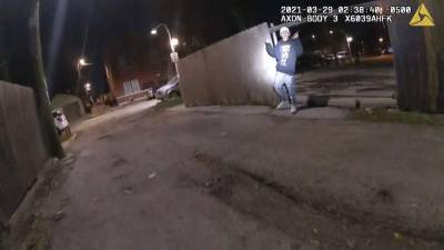 Adam Toledo - Video: Chicago boy wasn't holding gun when shot by officer - clickorlando.com - city Chicago