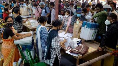 West Bengal Assembly Elections: Voting begins for 5th phase under Covid-19 shadow - 10 updates - livemint.com - India