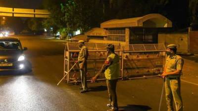Delhi Police COVID helpline gets 1500 calls mostly related to curfews, e-passes - livemint.com - India - city Delhi