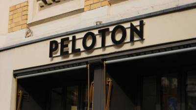 Regulators issue warning about Peloton treadmill after child dies, 40 others injured - fox29.com - New York