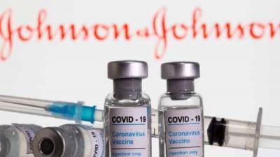 South Africa regulator recommends lifting pause on J&J Covid vaccine - livemint.com - India - South Africa