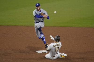 Tommy Pham - Betts makes diving grab as Dodgers beat Padres 2-0 - clickorlando.com - Los Angeles - city Los Angeles - county San Diego - county Clayton - county Kershaw