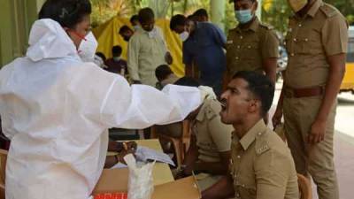 Tamil Nadu's single-day Covid tally breaches 10,000-mark, 42 dead in 24 hrs - livemint.com - India