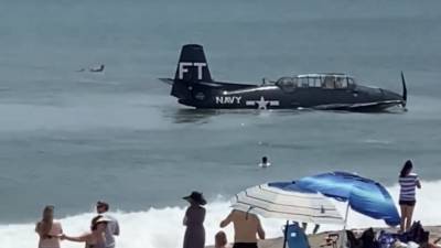 WATCH: Plane goes down during Cocoa Beach Air Show, lands in ocean - fox29.com