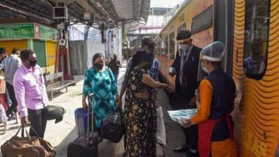 IRCTC temporarily suspends Ahmedabad-Mumbai Tejas express as Covid cases surge - livemint.com - India - city Mumbai - city Ahmedabad