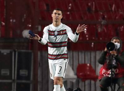 Cristiano Ronaldo - Ronaldo's armband auctioned for $75,000 to help Serbian baby - clickorlando.com - Portugal - Serbia - city Belgrade