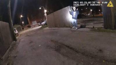Adam Toledo - Teen's death puts focus on split-second police decisions - clickorlando.com - city Chicago