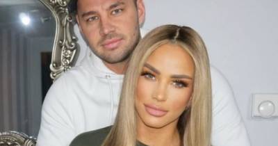 Katie Price - Carl Woods - Katie Price 'struggling with pain' as she and boyfriend Carl Woods 'suffer bad reactions' to coronavirus vaccine - ok.co.uk
