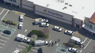 Active shooter situation at Long Island Stop & Shop; Suspect at large: Official - fox29.com - New York - county Nassau