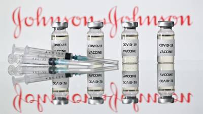Anthony Fauci - Fauci says he expects J&J vaccine to resume later this week - fox29.com - Usa - Washington