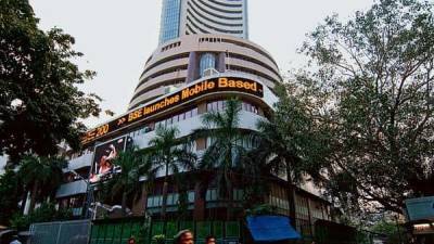 Experts expect downside trend in Nifty, Bank Nifty on rising Covid concern - livemint.com - India