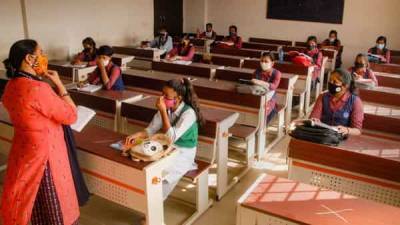 Haryana govt shuts schools till May-end amid COVID-19 surge - livemint.com - India