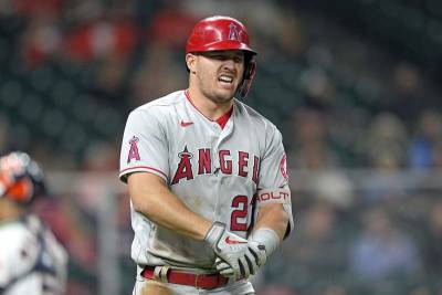 Joe Maddon - Angels star Trout scratched from lineup with bruised elbow - clickorlando.com - Los Angeles - Houston