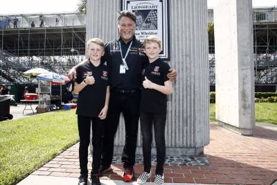 Like father, like sons: Wheldon boys sign junior racing deal - clickorlando.com - state Florida - city Indianapolis - city Saint Petersburg, state Florida