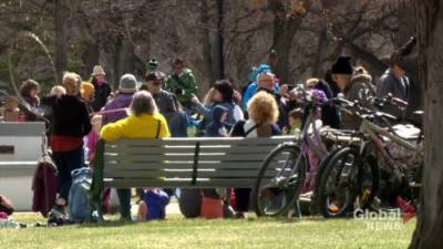 One hundred people attend anti-mask children’s carnival in Saskatoon - globalnews.ca