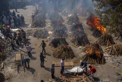 India's crematoriums overwhelmed as virus 'swallows people' - clickorlando.com - city New Delhi - Usa - India