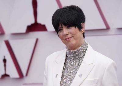 Diane Warren - Leslie Odom-Junior - Emerald Fennell - Nicolette Robinson - The Oscars bring back red carpet glam in whites and gold - clickorlando.com - New York - Los Angeles - county Warren