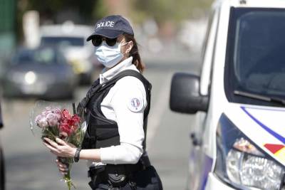 Tributes to French police official stabbed by extremist - clickorlando.com - France