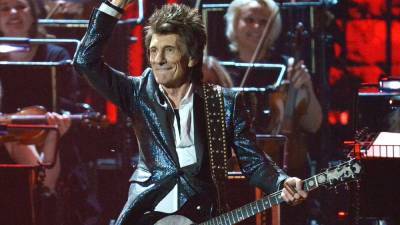 Rolling Stones' Ronnie Wood Reveals He Had Secret Second Battle With Cancer During Pandemic - etonline.com - Usa - Britain
