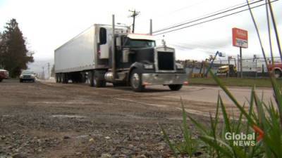 N.B. truckers ‘blindsided’ by new isolation requirements - globalnews.ca