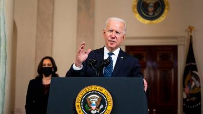 Joe Biden - CDC expected to unveil new guidance on outdoor mask-wearing as Biden also set to address COVID-19 response - fox29.com - Washington